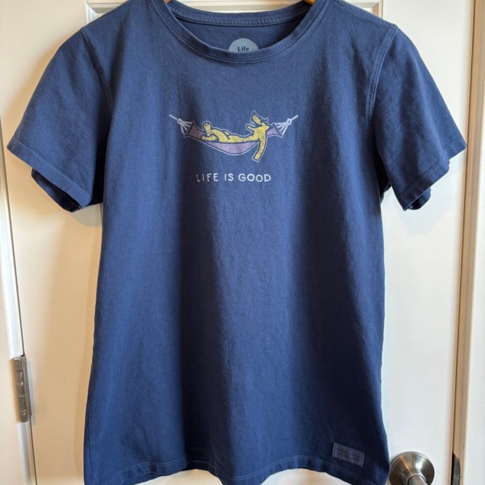 Women's Life Is Good short-sleeved T shirt in size M